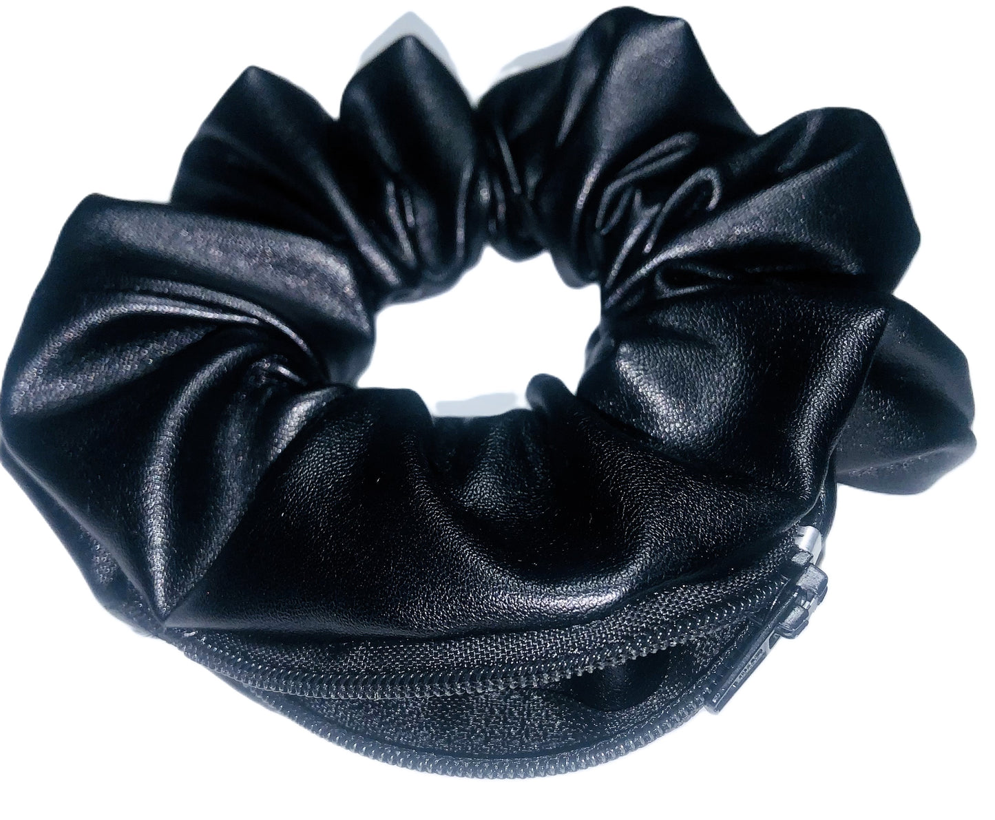 THE POCKET SCRUNCHIE